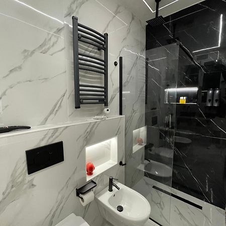 Luxury 6 Al Duomo Di Parma Apartment Exterior photo