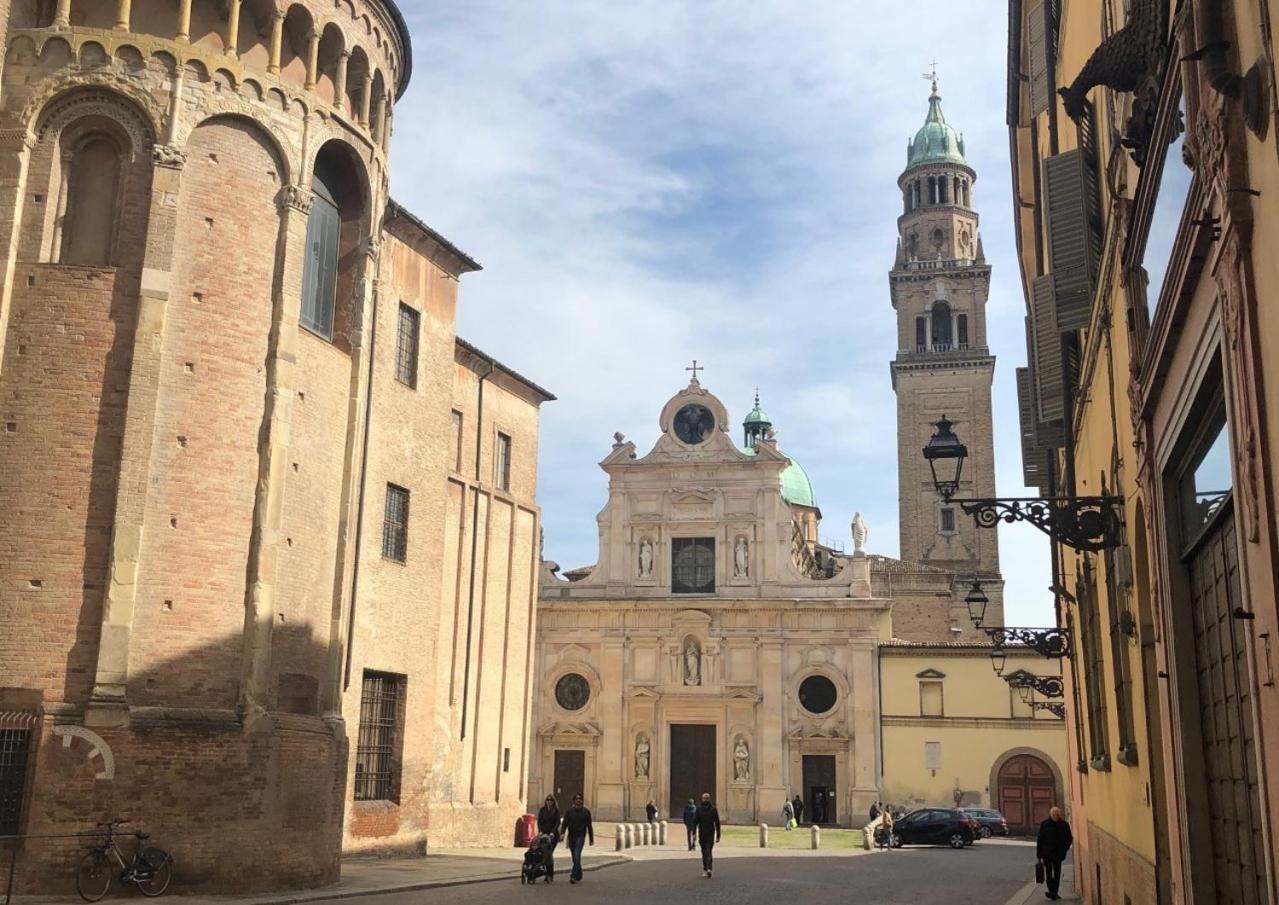 Luxury 6 Al Duomo Di Parma Apartment Exterior photo